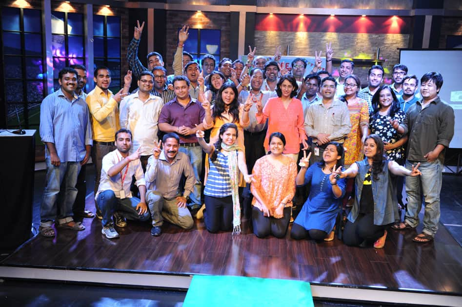 Zeenews.com team celebrates its success - Thank you viewers!