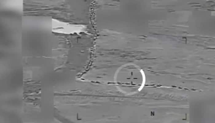 US-led airstrikes attacking Islamic State fighters in Iraq - Watch video