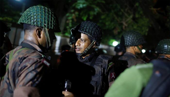 Watch video: Gunmen attack Dhaka restaurant 