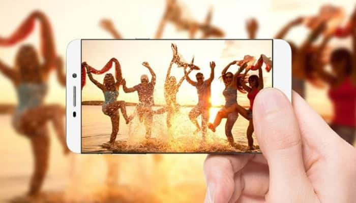 Are you a selfie lover? This smartphone is made just for you