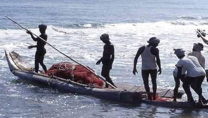 Lankan Navy apprehends five TN fishermen, one boat