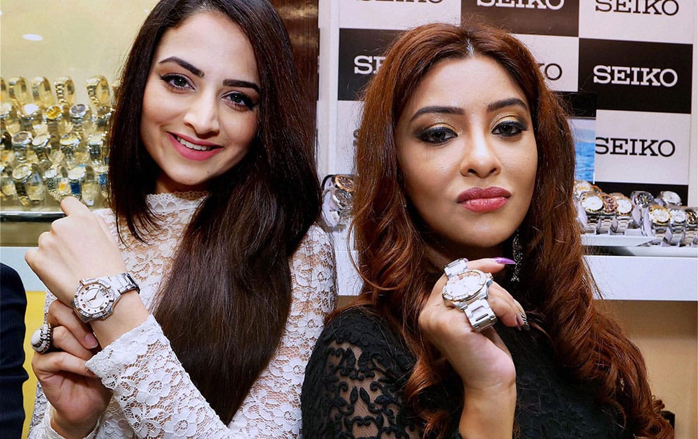 Actors Zoya Afroz and Payal Ghosh