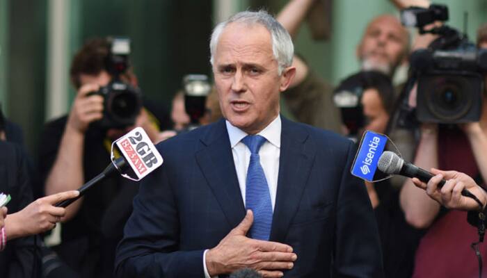 Australian PM inches ahead in poll count