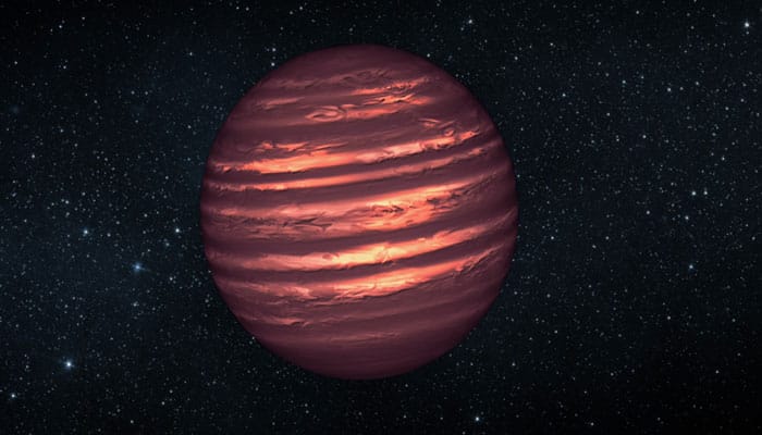 First traces of water clouds found outside our solar system