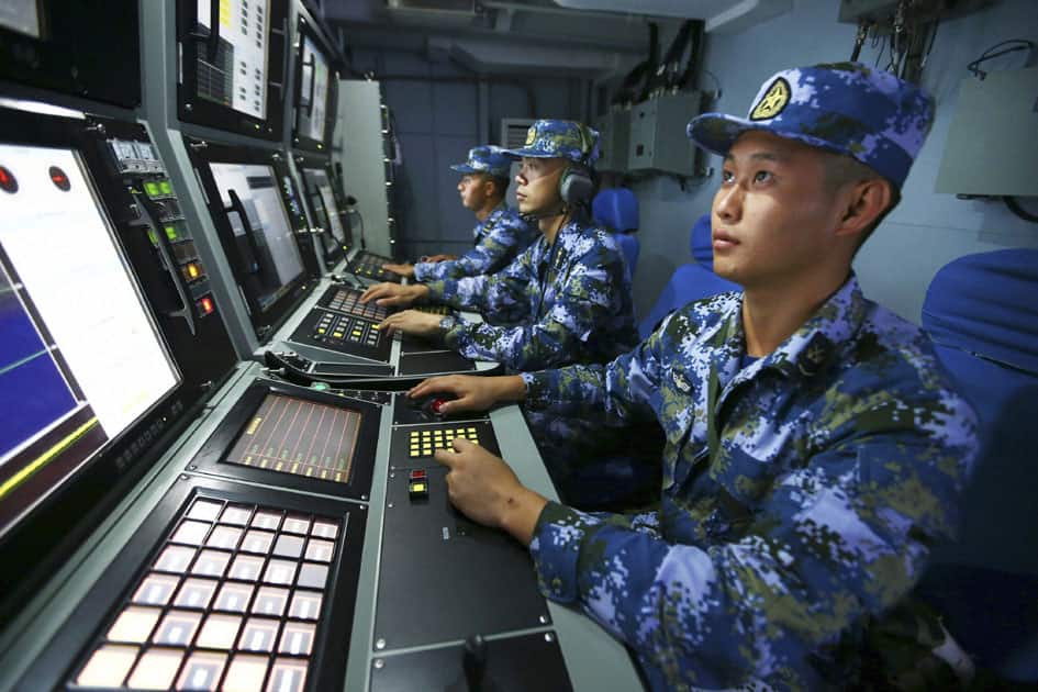 search for targets onboard the missile destroyer 