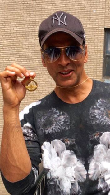 Blessed 2 receive this Faravahar- Akshay Kumar