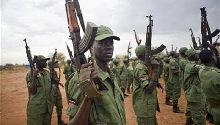 Renewed fighting erupts in South Sudan as fears of civil war mount