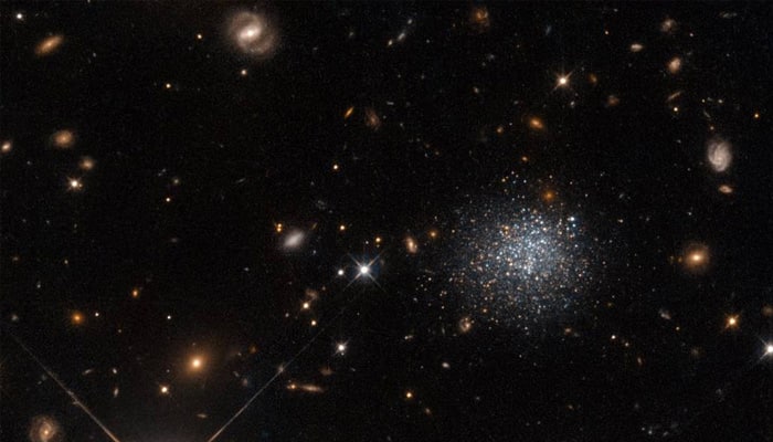NASA&#039;s Hubble spots stubborn dwarf galaxy