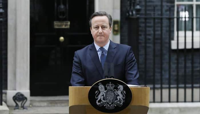 David Cameron chairs &#039;emotional&#039; cabinet meeting last time as UK PM