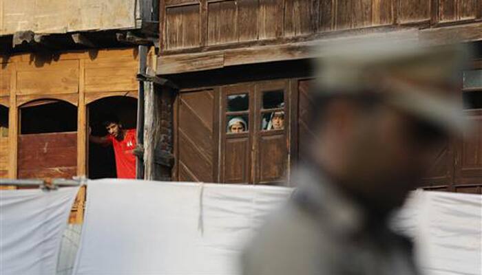 Kashmir calm but tense as curfew, shutdown continue; Mehbooba Mufti regrets &#039;loss of precious lives&#039;