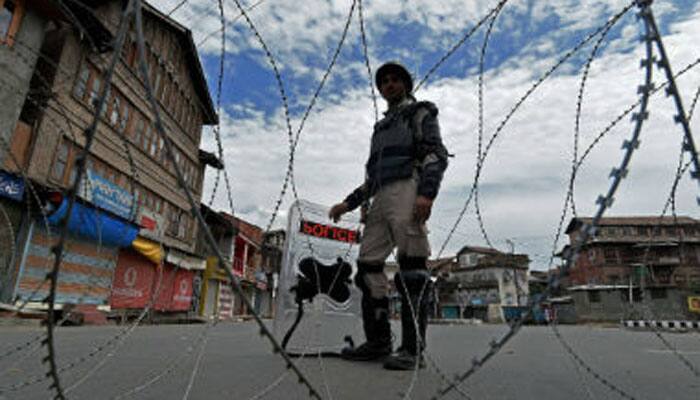 Fresh violence, high tension in Kashmir&#039;s Anantnag suspends Amarnath Yatra again