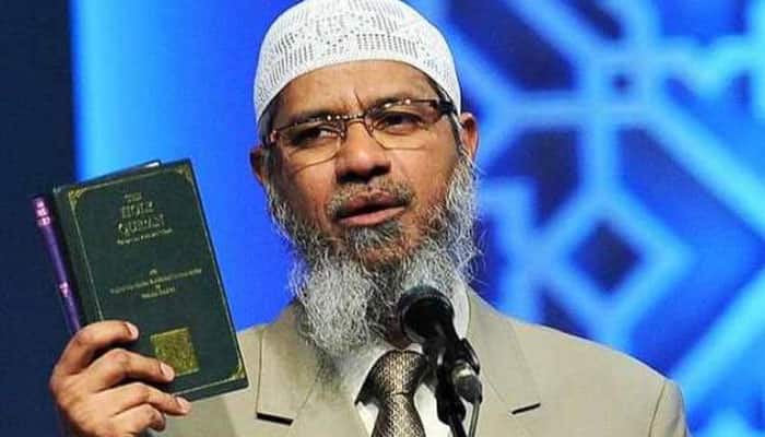Zakir Naik &#039;an English scholar&#039;, who wears &#039;coat and pants&#039;, can&#039;t preach Islam: Darul Uloom Deoband