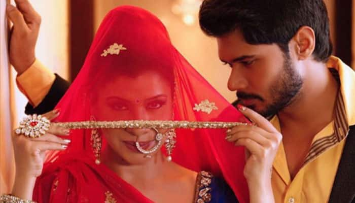 Hitched! Sambhavna Seth marries boyfriend Avinash Dwivedi; looks radiant as a bride—View pics