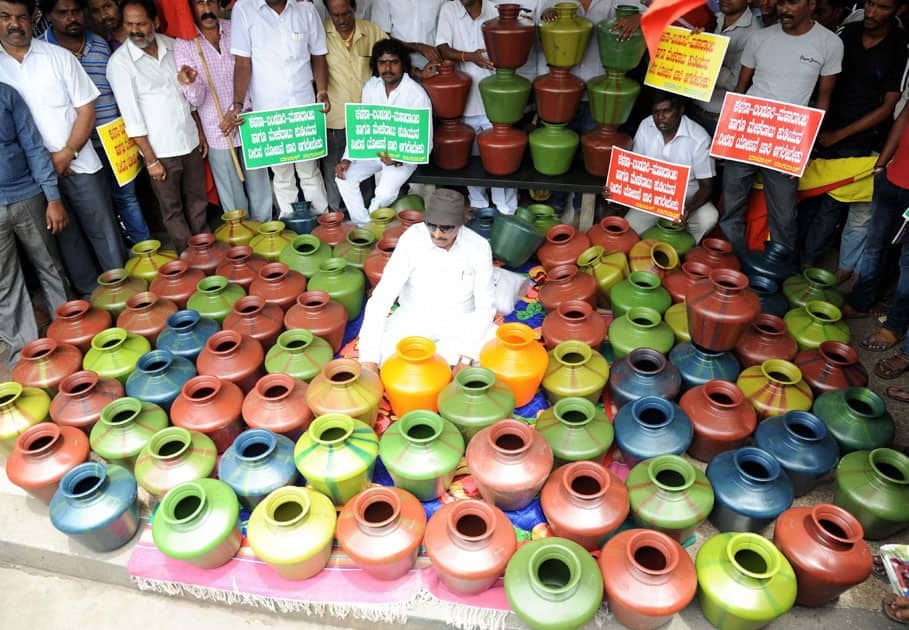 Vatal Nagaraj at protest