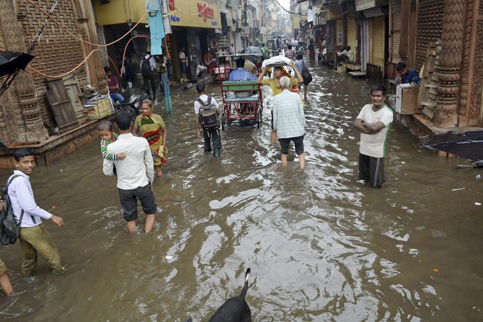 Rain in Mathura