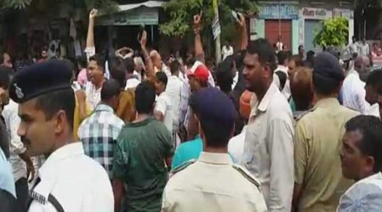 Gujarat Dalit unrest spreads; Rahul, Kejriwal to visit violence-hit Una to meet victims