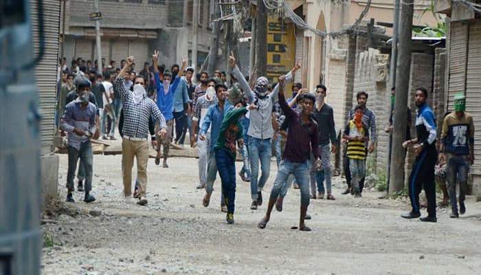 Burhan Wani protest: Separatists extend shutdown in Valley till July 25 as death toll reaches 44