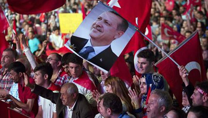 Turkey prepares emergency measures after post-coup purge