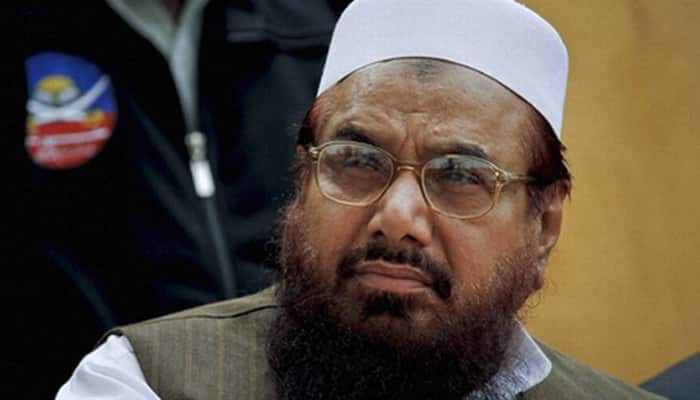 Pakistan caught on the backfoot! Photos of ISI&#039;s links with Hafiz Saeed emerge