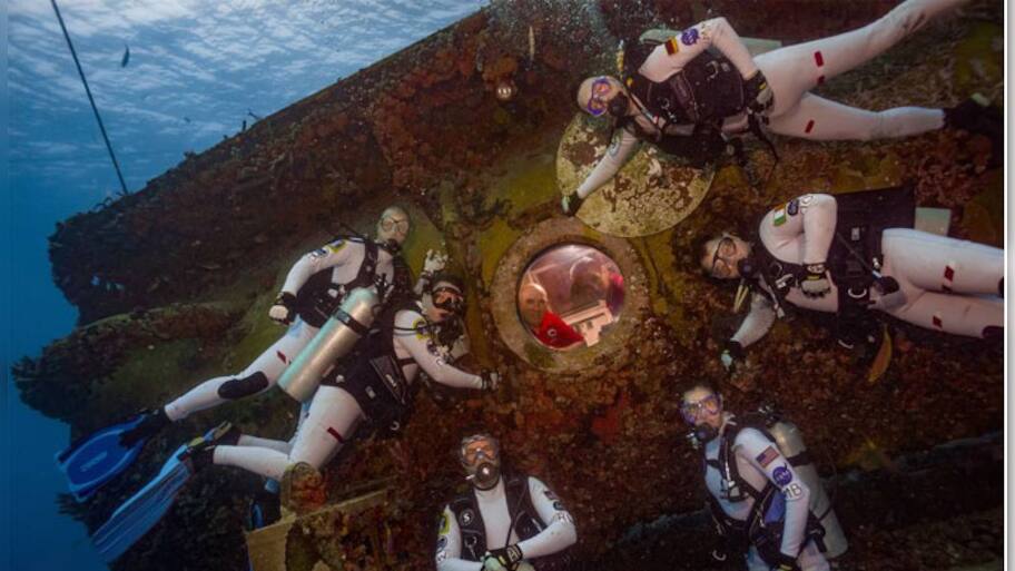 NASA's NEEMO 21 research mission begins, aquanauts splash down ...