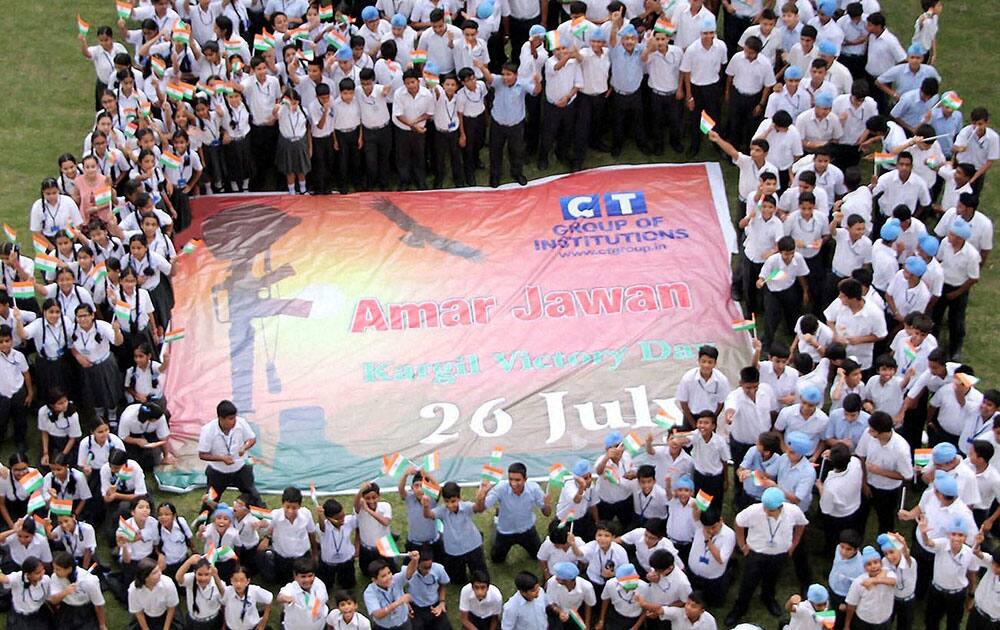 School students’ celebrate Kargil Vijay Diwas in Jalandhar School students’ celebrate Kargil Vijay Diwas in Jalandhar