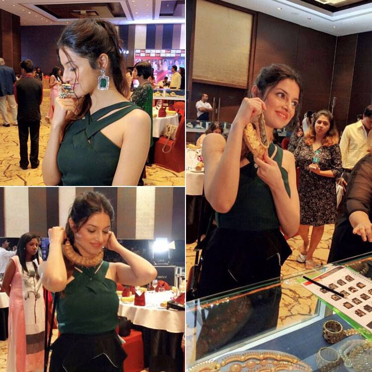 Twitter@iamDivyaKhosla Twitter@iamDivyaKhosla