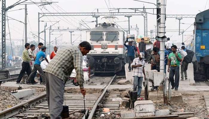 Cleanliness an issue at railway stations, needs to be addressed: CAG
