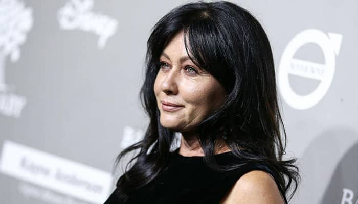 Shannen Doherty shares shaven head photos amid cancer battle