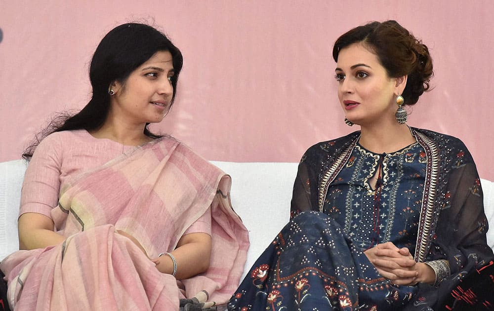 MP Dimple Yadav with Bollywood actress Dia Mirza during closing ceremony of Dr.Abdul Kalam Memorial Youth Conclave