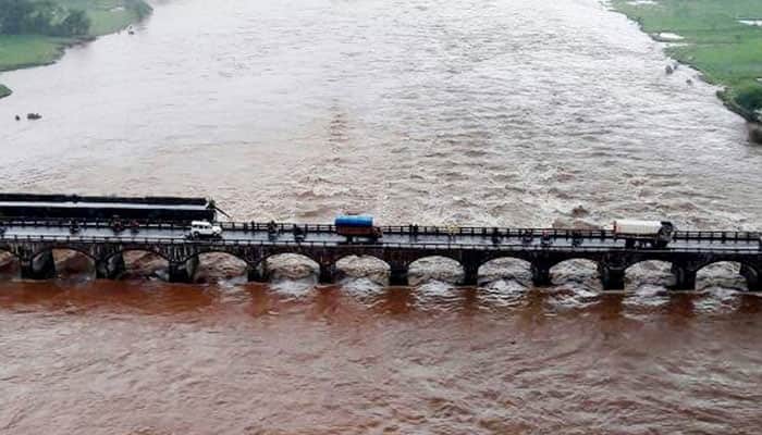 Mumbai-Goa highway bridge collapse: CM Fadnavis orders judicial probe, toll reaches 4