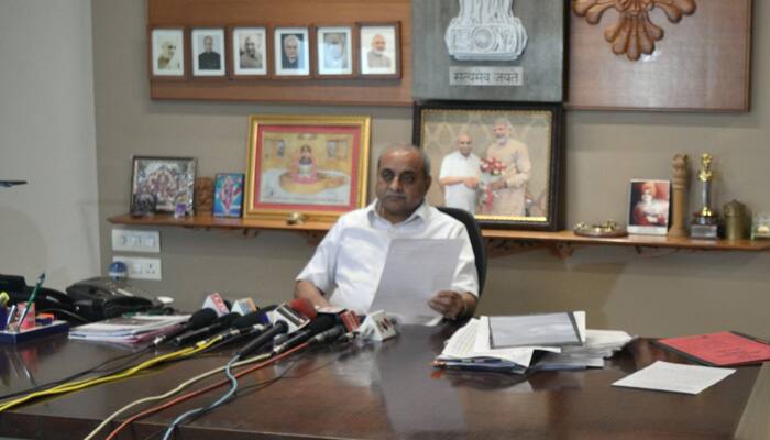 Nitin Patel, senior-most minister in Cabinet, most likely to succeed Anandiben as Gujarat CM