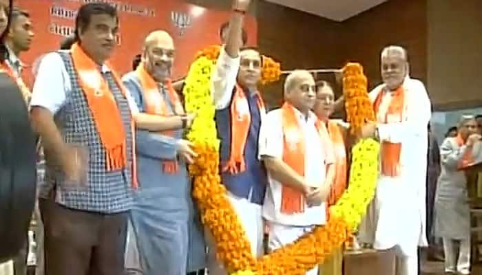 Vijay Rupani to be new Gujarat CM, Nitin Patel will be Deputy CM