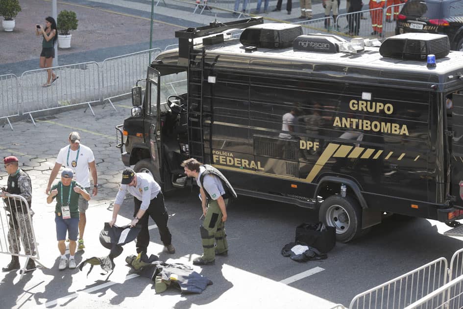 suspicious package near the mens cycling road race final