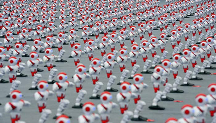 Amazing! 1,007 robots dance to create new world record in China; WATCH