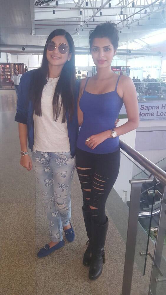 Twitter@Realsonaliraut9 Twitter@Realsonaliraut9