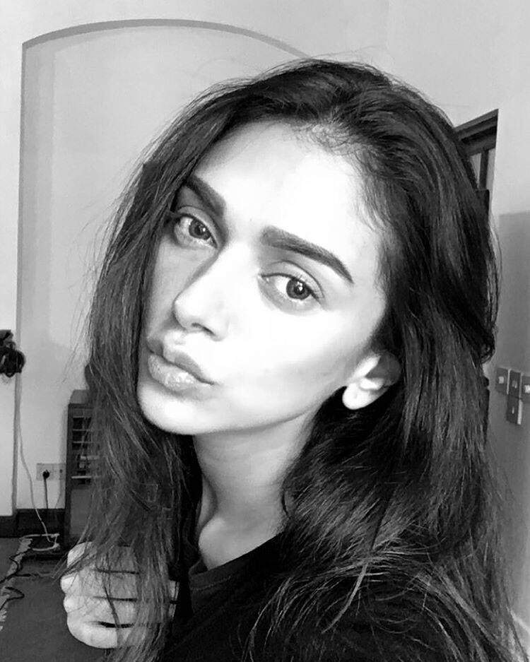 aditi rao hydari :- Early morning poser alert aditi rao hydari :- Early morning poser alert