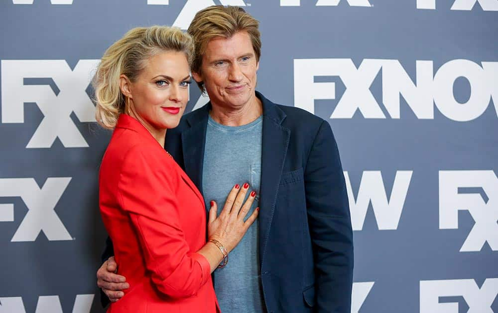 Elaine Hendrix and Denis Leary