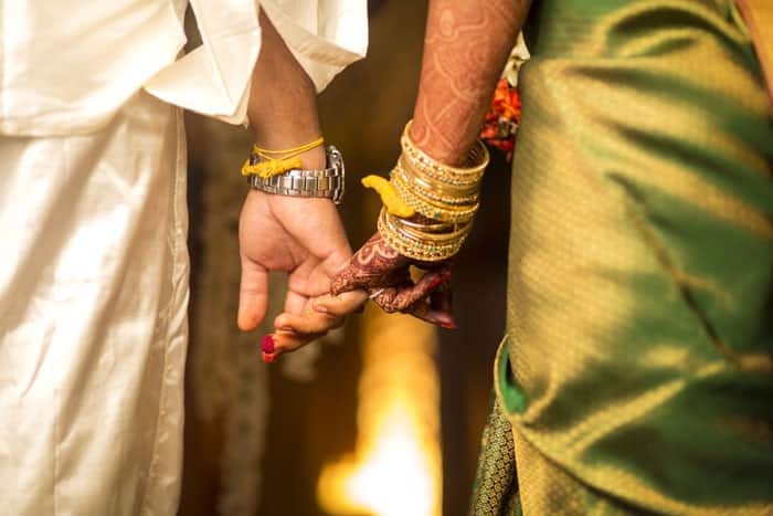 Know What Saat Phere In Hindu Weddings Symbolise And Mean