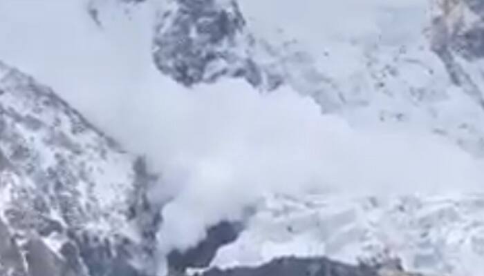 Amazing video: An avalanche 20,000 feet above sea level in Himalayas, filmed by our own ITBP men