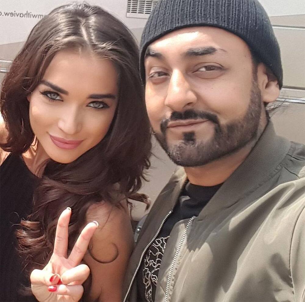 On the set of our new music video @MANJmusik coming VERY soon!! - Twitter@iamAmyJackson