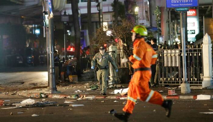 Bomb attack in Thai resort kills one, wounds 19, including foreign tourists