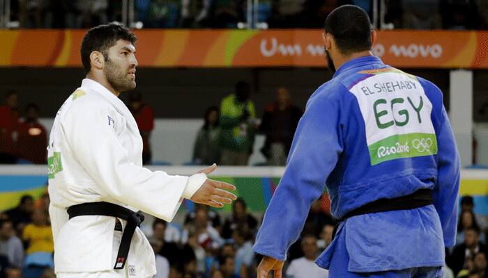 Rio 2016: This Egyptian judoka refused to shake hands with Israeli opponent - Here&#039;s why