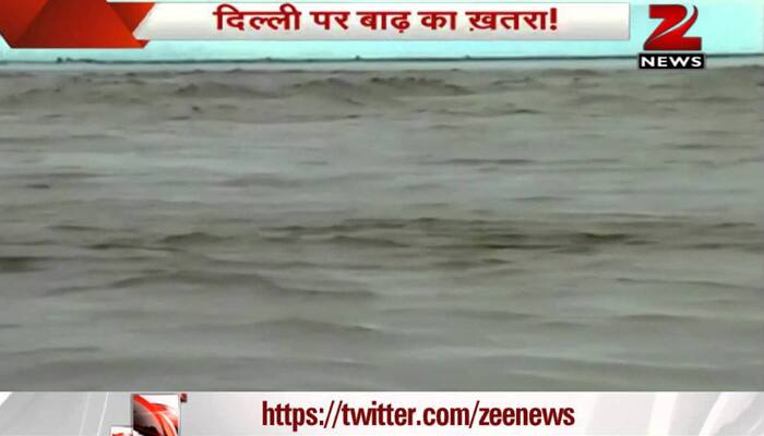 Flood alert! Yamuna breaches warning level in Delhi after Haryana releases water