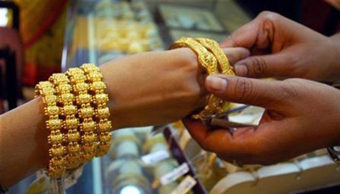 Black money survelliance: IT department ups vigil on all cash gold purchases 