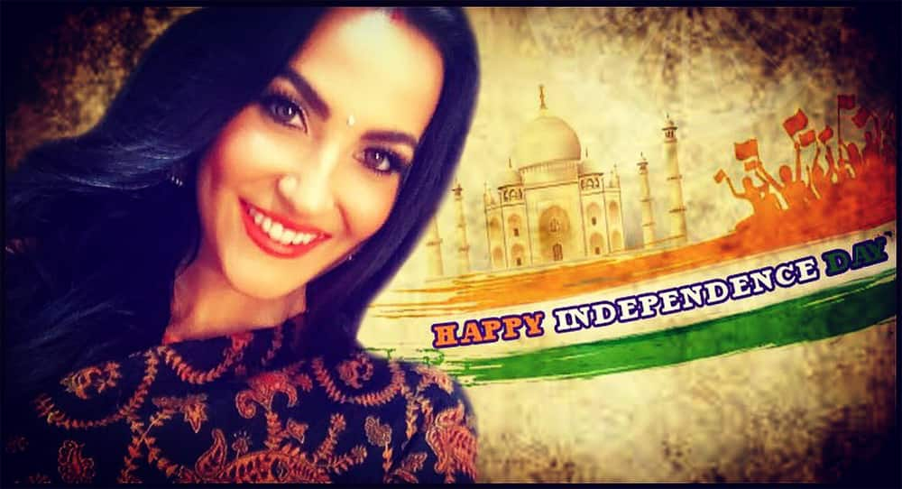 Wish u all a #happyindepenceday India!!- Elli Avram