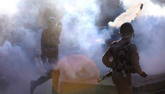 Pellet guns row: Army suggests use of sonic weapons, pepper ammo, chilli grenades in Kashmir