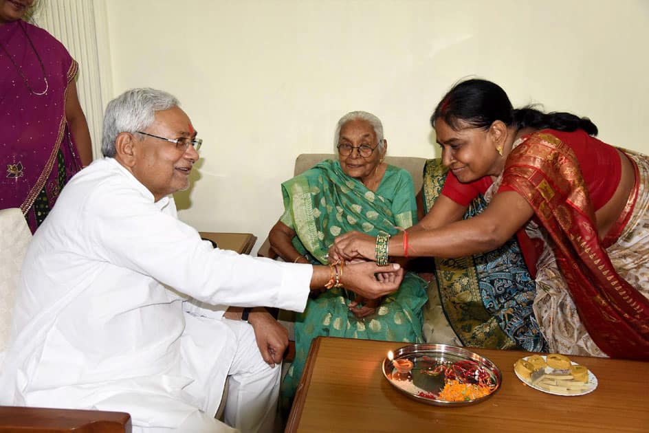 Nitish Kumar celebrates Rakhi