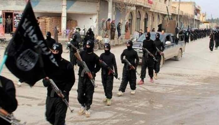 REVEALED: Mumbai-based businessman&#039;s son migrates to Islamic State territory with his wife, daughter and cousins 