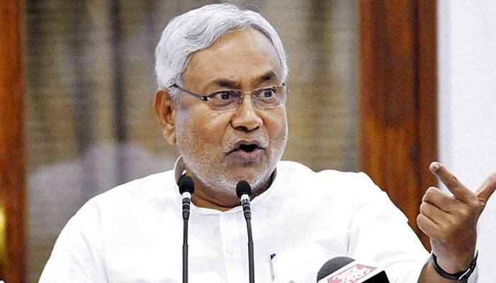 Remove Farakka barrage to save Bihar from floods, says Nitish