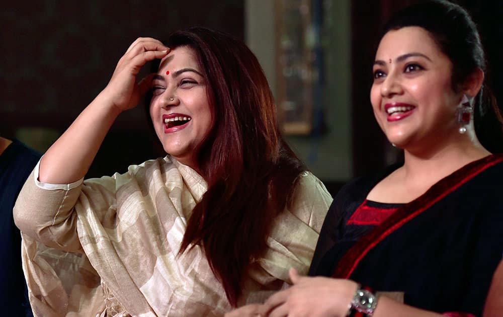 Kushboo with Meena during the unveiling of logo and jersey of the team Chepauk Super Gillies of the Tamil Nadu Premier League